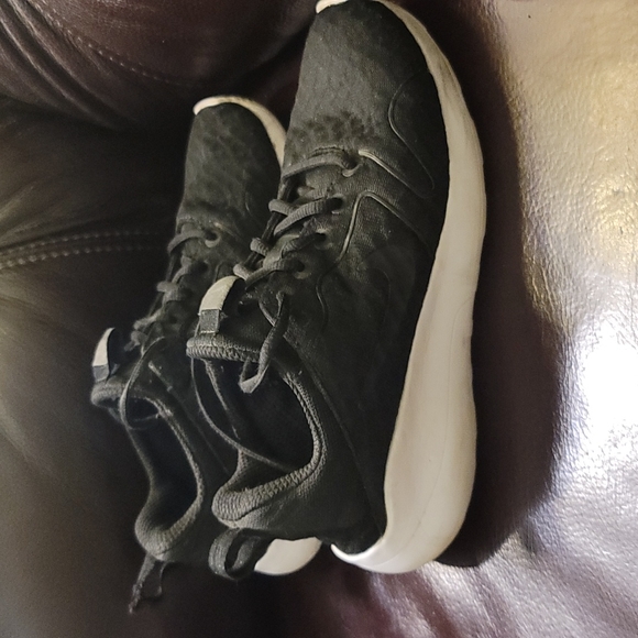 NIKE KAISHI 2.0 SE RUNNING SHOES SZ 8 - Picture 2 of 7